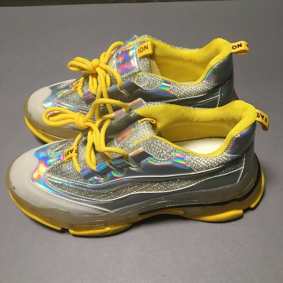 NWOT Yellow athletic fashionable sneaker size 40 (US 7/8) - Picture 2 of 2